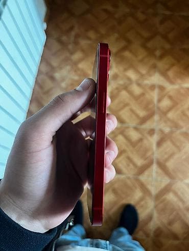 iphone 12 ucuz: IPhone 13, Qırmızı, Face ID — 3