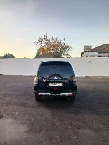 багажник на крышу авто: Mitsubishi Pajero (4x4) off-road SUV - Kuzov: qara rəng, 5 qapı, iri — 2