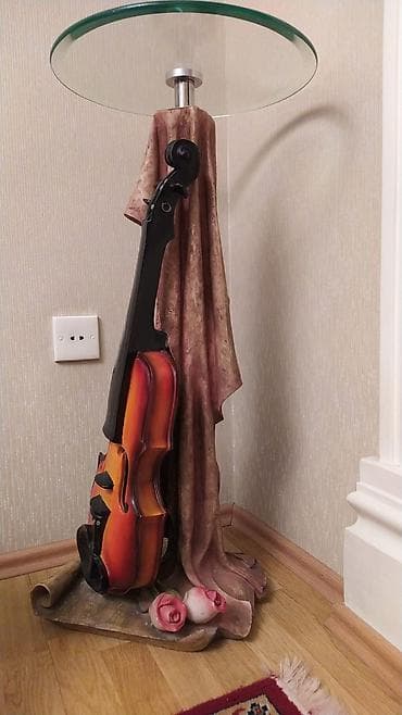 sdollar: Açılmayan, Şüşə, Künc masa — 4