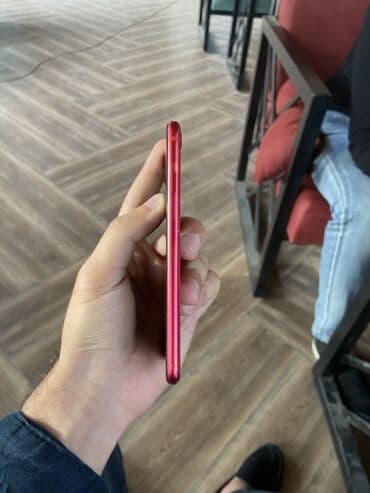 ikinci el ayfon 5: IPhone SE, 64 GB, Qırmızı, Qırıq — 2