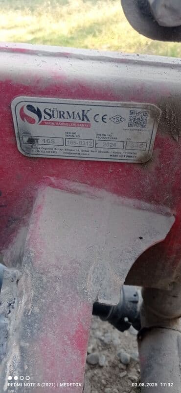 ot piçen: Sürmak markalı 165 modelində, Türkiyədə istehsal olunmuş otbiçən. Bu — 2