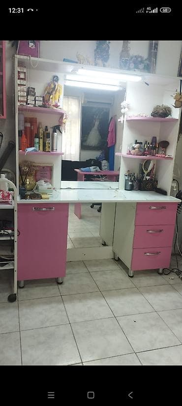 Кушетки: Стол для макияжа, С зеркалом — 1