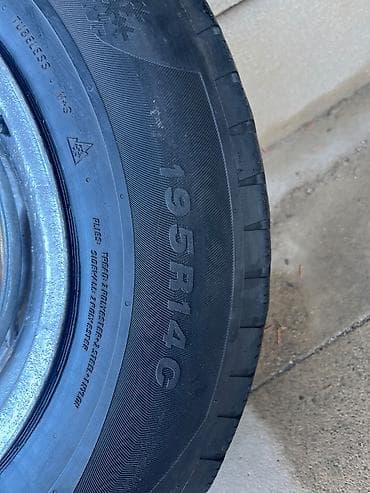 volqa ehtiyat hisseleri: Qaz volqa 21 / 24 / 2410 / 31 / ucun 1 eded disk r14, ustunde teker — 2