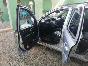 мерс 814 бишкек: Kia Sorento – geniş və rahat salonlu SUV - Gümüşü kuzov rəngi, qara — 1