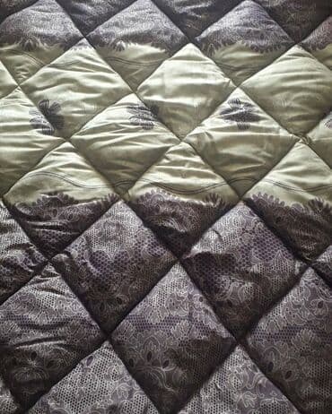 parçaların topdan satışı: Yun yorğanlar iki nəfərlik 200*220 və tək nəfərlik 160*220 Hər şey — 1