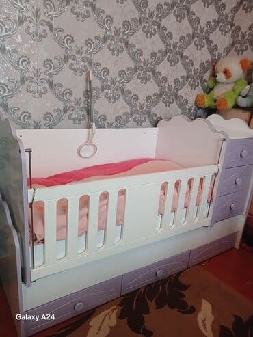 Oğlan və qız üçün, Dördbucaq, Beşik, Dəst ilə, Matras ilə, Yellənmə mexanizmsiz