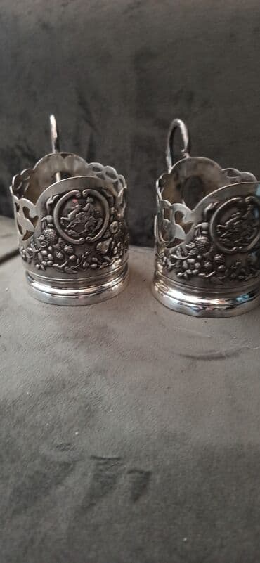 Əntiq radio: Məhsul: Singer mexaniki tikiş maşını (antik model) Xüsusiyyətlər: - — 7