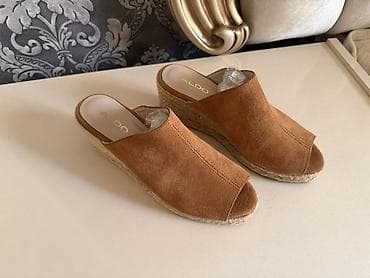 Şəxsi əşyalar: ALDO brendinin qadın üçün platformalı sandal/slaydları - Model: Açıq — 2