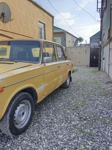 запчасти на двигатель москвич 412: VAZ 2106 sedan Xüsusiyyətlər: - Ban: 4 qapılı sedan, sarı rəng - — 4