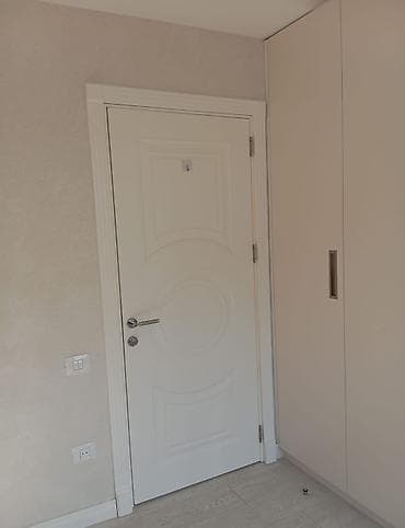 Двери и комплектующие: 1 ədəd qapı satılır 130₼. Ölçü standard. Ünvan port — 1