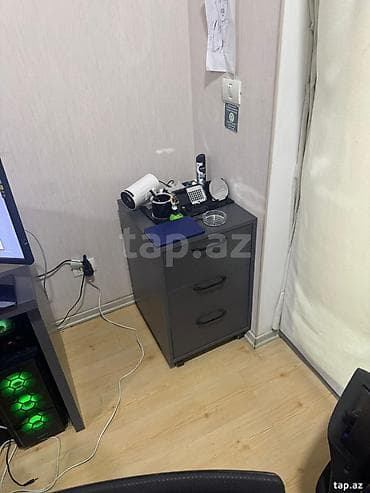 ikinci el stolar: Çox az işlənmiş yüksək keyfiyyətli ofis mebeli. Divan, TV-stend, iclas — 10