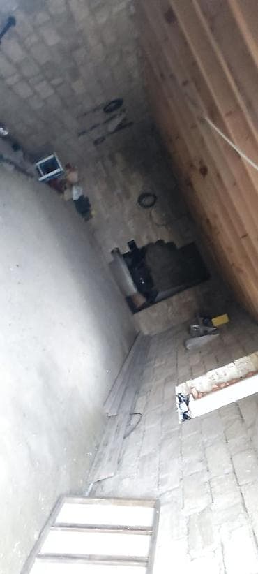 Mənzillər: Qala qəs. 4 otaqlı, 150 kv. m, Kredit yoxdur, Orta təmir — 9