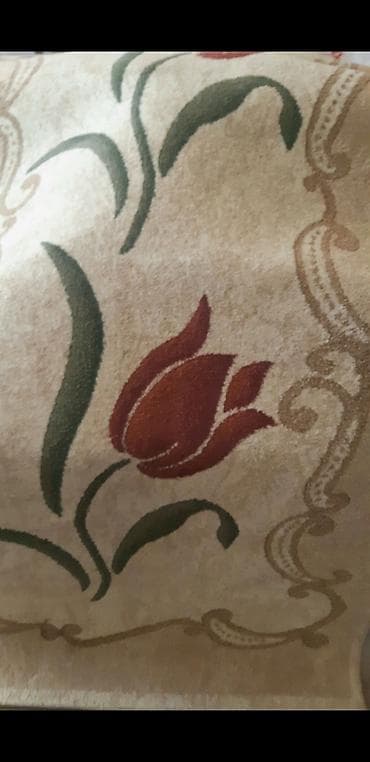 тулпан: Xalça – krem rəngli fon üzərində lalə naxışları - Naxış: qırmızı-lalə — 3