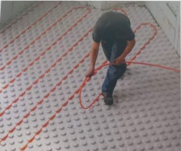 İsti döşəmə üçün “noppalı” izolyasiya panelləri Məhsul təsviri: - Su