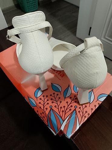 Сапоги: Ağ rəngli qadın ayaqqabısı – Sarin Shoes - Model: burnu sivri, açıq — 2