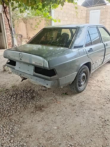 Nəqliyyat: Mercedes-Benz 190 (W201): 0.2 l | Sedan — 1
