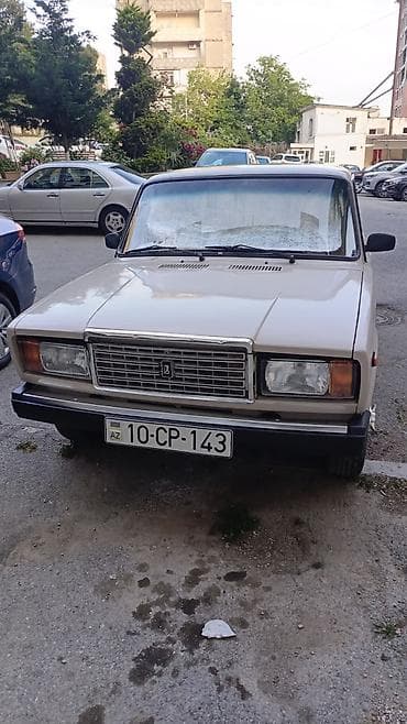 vaz 2106 abirsofka: VAZ 2107 sedan – bej rəngli, klassik kuzov. Texniki xüsusiyyətlər: - — 1