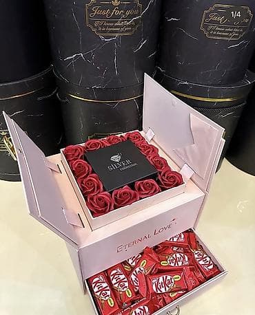 Hədiyyə qutusu, rəng - Qızılı