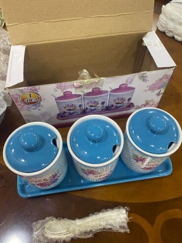 набор казанов викалина: Üç ədəd keramik ədviyyat qabından ibarət bu dəst mətbəxiniz üçün ideal — 1