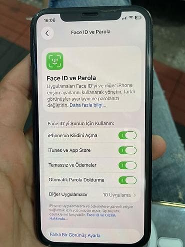 IPhone 11 Pro, 64 GB, Simsiz şarj, Face ID — 4