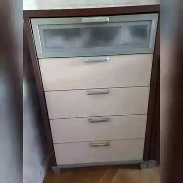 Bitkilər: Pastelnica. Ölcü: hündürlüyü 110sm, eni 73sm Qiymət: 90 manat. Ünvan — 3