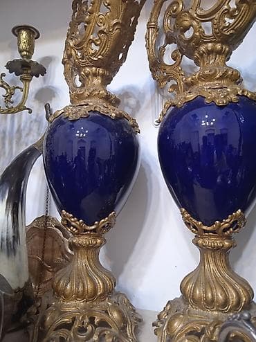 guldan: XVII əsr Fransa kral ailəsinə məxsus olub. Nadir nümunədir. Hitlerin — 1