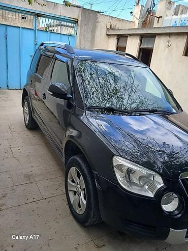 skoda fabia: Skoda Yeti: 1.2 l | 2012 il 200000 km Sedan — 2