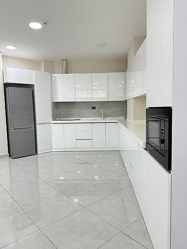 emircanda ev satisi: İcarəyə verilir 9 otaqlı ofis 476 m², İnşaatçılar m. Daha 7 şəklə bax — 10
