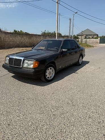 Mercedes-Benz E-Class (W124) sedan - Kuzov: metalika, 4 qapı, klassik — 3