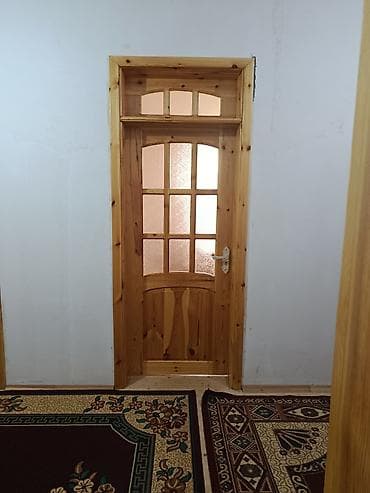 Təbii ağacdan hazırlanmış interyer qapısı - Material: tam ağac (şam