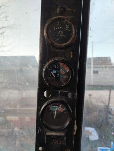 yük masinlari satisi: T-28 traktor - Korpus: Kabinəli, ön və arxa işıqlarla, iki yan güzgü — 6