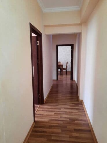 снять квартиру в баку долгосрочно: Kirayə verilir. Ev kristal 1-in girişində yerləşir .Bütün əşyaları — 6