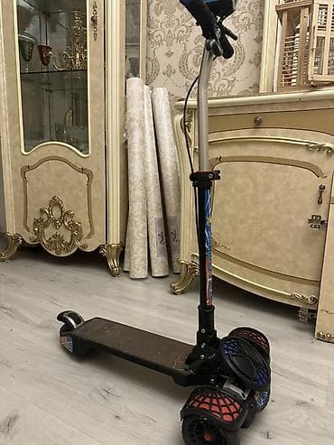 Uşaq üçün üç təkərli elektrikli skuter - Dizayn: ön hissədə hörümçək — 4