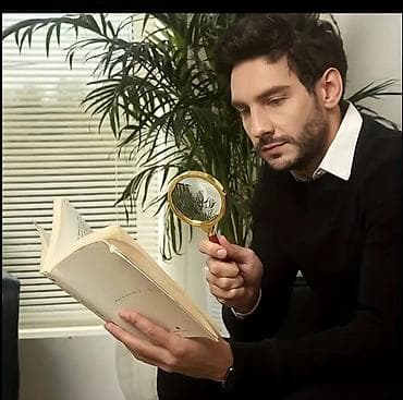 Eynəklər: Klassik dizaynlı böyüdücü şüşə - Linza diametri: 6 sm (2.36 inch) – — 2