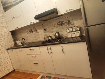 9 ci mikrorayon satilan evler: Bakı, 3 otaqlı, Köhnə tikili, m. Neftçilər, 80 kv. m — 7