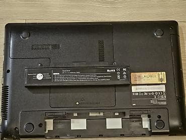samsung monitör: Samsung noutbuk - Prosessor: Intel Core i5 (etiketdə göstərilib) - — 4