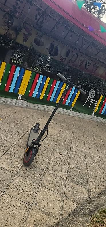 Elektrik skuter - Şəhərdaxili gediş üçün kompak və yığcam dizayn - — 2