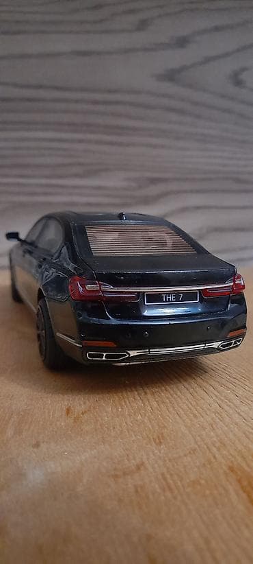 Bmw 1:24 Ölçü 760li Səsləri işıqları işləyir Cüzi kasmetik boya — 2