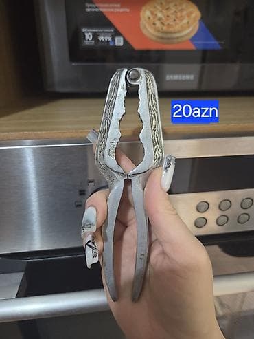 Metall qozqabı (fındıq və digər sərt qabıqlı çərəzlər üçün) -