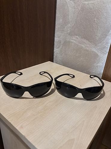 eynek: Qara idman üslublu gün eynəyi - Tam qara rəngdə, yekparə linzalı — 7