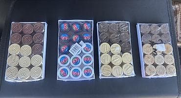 Мячи: Nərd üçün fiş dəstləri - Komplekt: 30 ədəd fiş + 2 ədəd zər (hər — 3