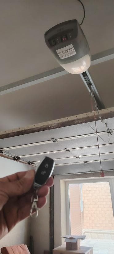 lampa: Avtomatik qaraj qapısı sistemi – tavan tipli rels və zəncir ötürücülü — 1