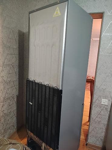 nomre satilir: Xarab 2 qapılı Indesit Soyuducu Satılır, rəng - Gümüşü — 5