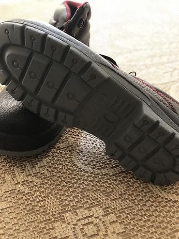 İş ayaqqabısı – yüksək qoruyucu model - Material: qalın, teksturalı