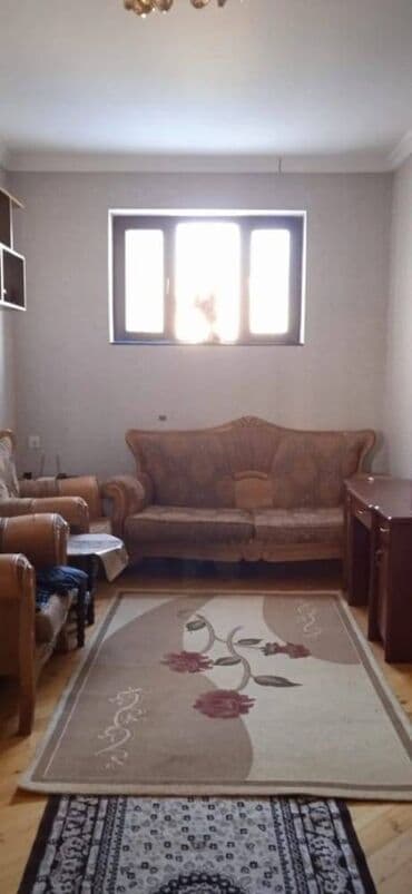 qaracuxurda ev: 118 kv. m, 3 otaqlı — 1