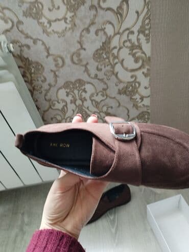 Tərliklər: Məhsul: “The Row” brendi gadin mokasinləri - Material: yumşaq süet — 4