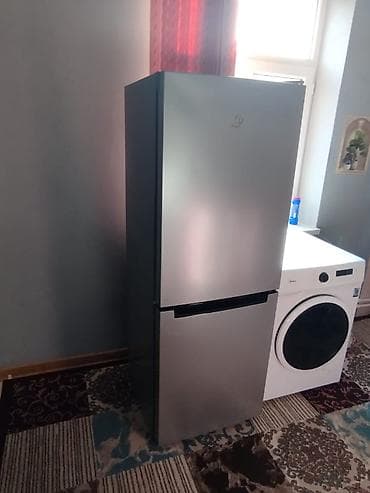 Soyuducular: 2 qapılı Indesit Soyuducu Satılır, rəng - Gümüşü — 1