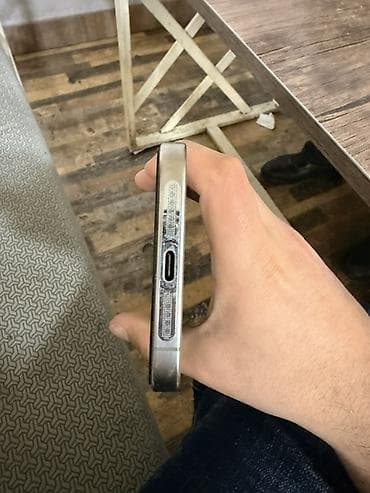 iphone 11 pro max satilir: IPhone 15 Pro Max, Face ID — 3