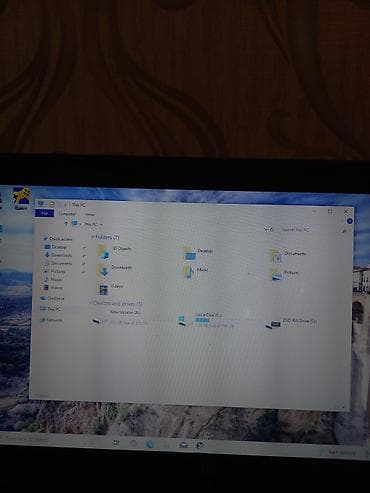 HP: Hp noutbuk. Batareyası zaryadka saxlamır. qiymətindən aşağı qoymuşam — 3