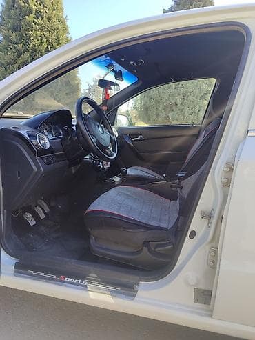 maşın şəkilləri çəkmək: Chevrolet Aveo: 1.5 l | 2017 il 20000 km Sedan — 8